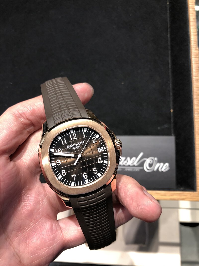 Patek Philippe Aquanaut ┃ ساعة باتك فيليب أوتوماتيكية + العلبة الأصلية